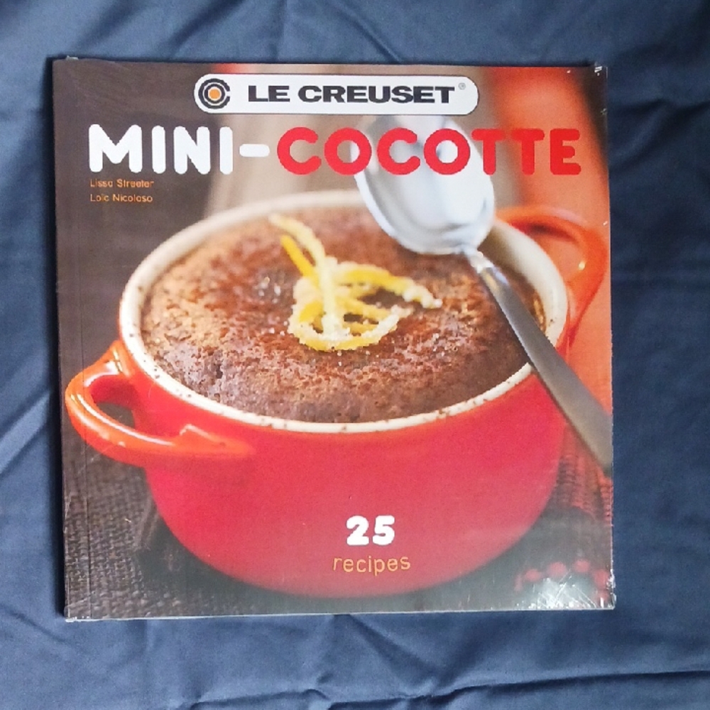 Le Creuset Mini Cocotte Cookbook for Kitchen Enthusiasts